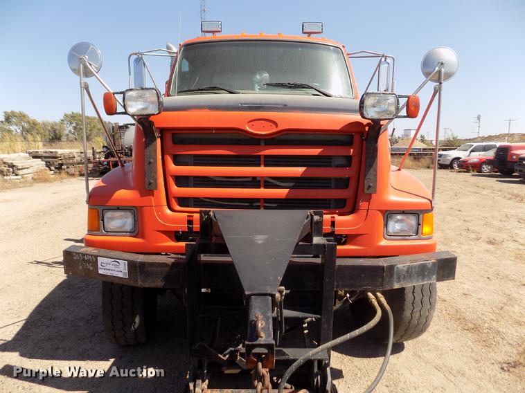 image for item DD5901 1999 Sterling L9511 dump truck