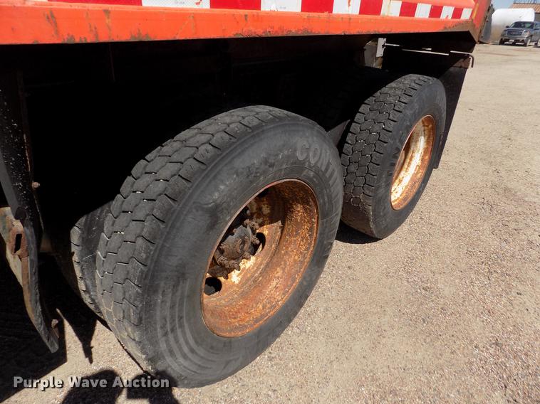 image for item DD5901 1999 Sterling L9511 dump truck