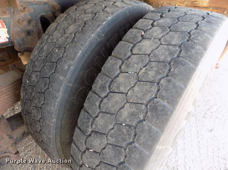 image for item DD5901 1999 Sterling L9511 dump truck