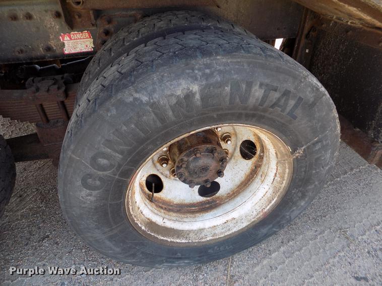 image for item DD5901 1999 Sterling L9511 dump truck