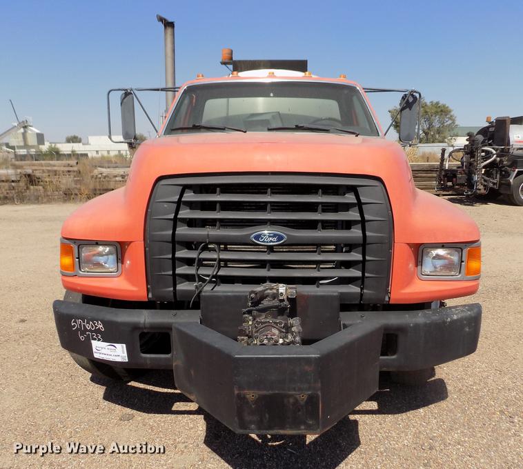 image for item DD5902 1998 Ford F700 oil distribution truck