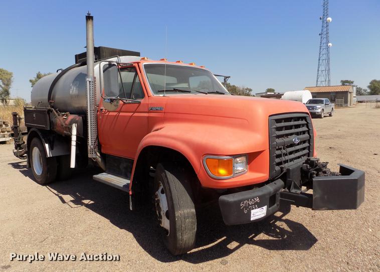 image for item DD5902 1998 Ford F700 oil distribution truck