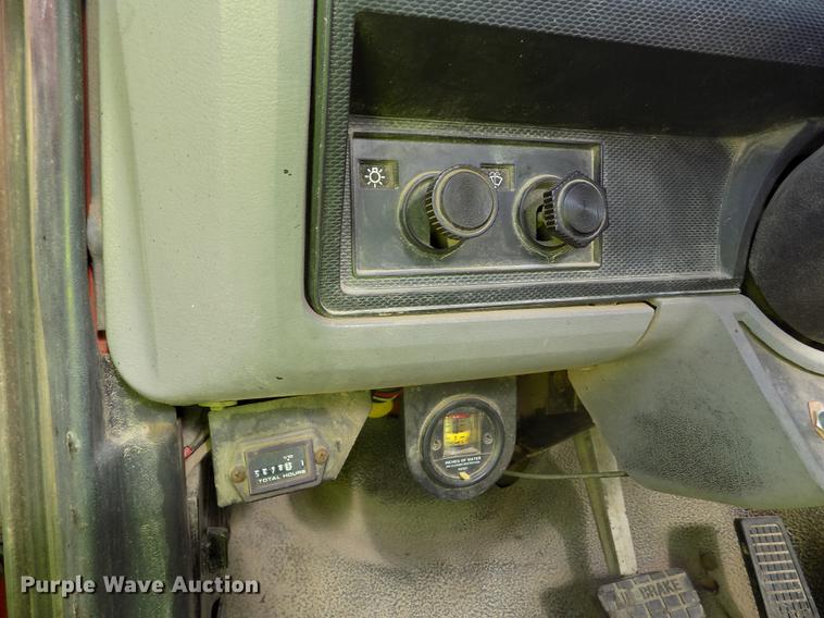 image for item DD5902 1998 Ford F700 oil distribution truck