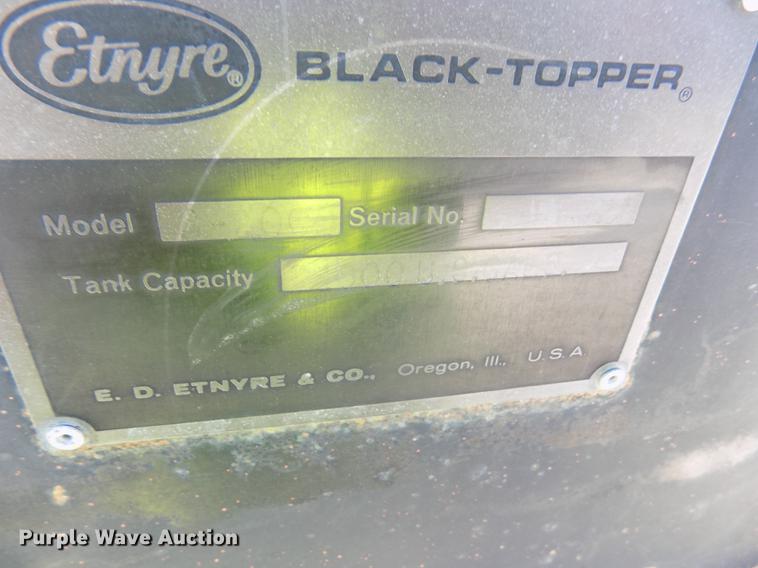 image for item DD5902 1998 Ford F700 oil distribution truck