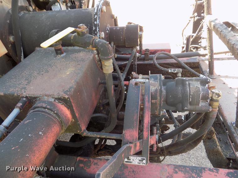 image for item DD5902 1998 Ford F700 oil distribution truck