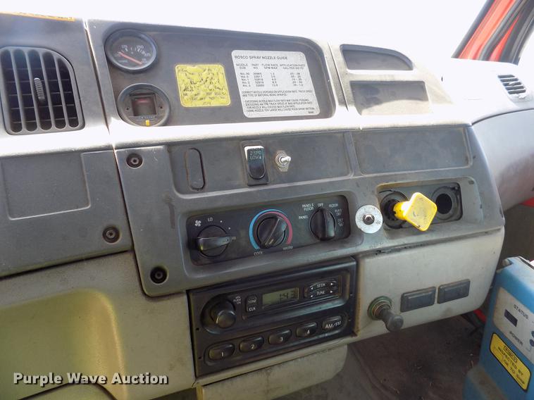 image for item DD5903 2000 Sterling L7500 oil distribution truck