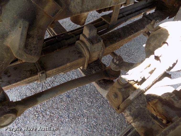 image for item DD5903 2000 Sterling L7500 oil distribution truck