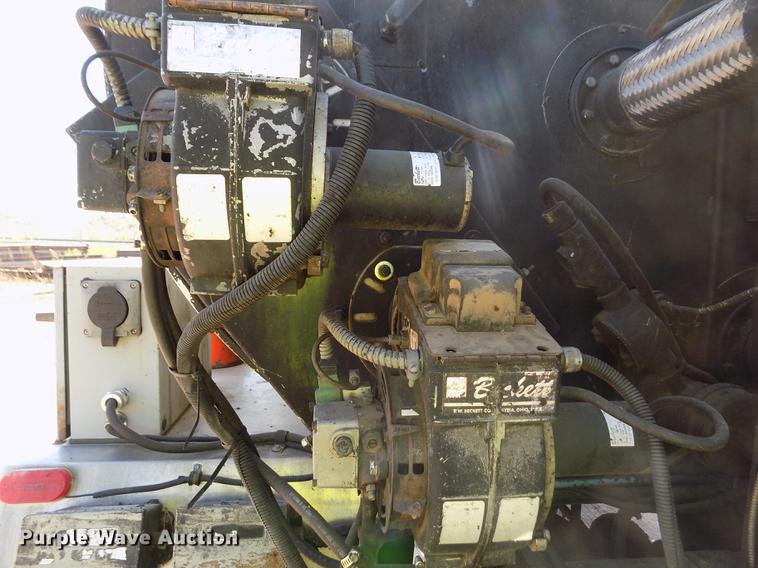 image for item DD5903 2000 Sterling L7500 oil distribution truck