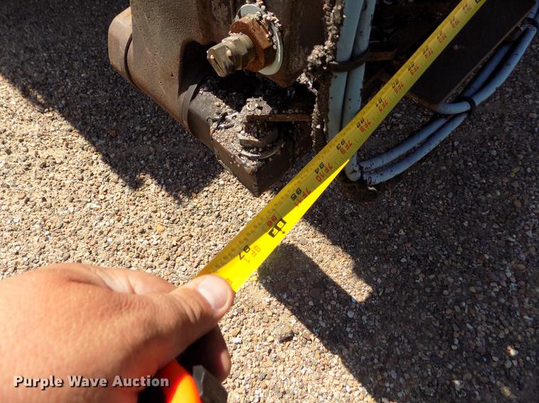 image for item DD5903 2000 Sterling L7500 oil distribution truck