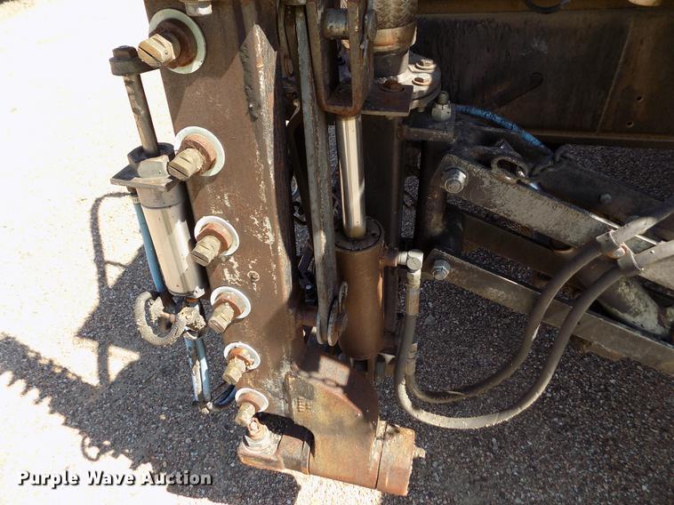 image for item DD5903 2000 Sterling L7500 oil distribution truck