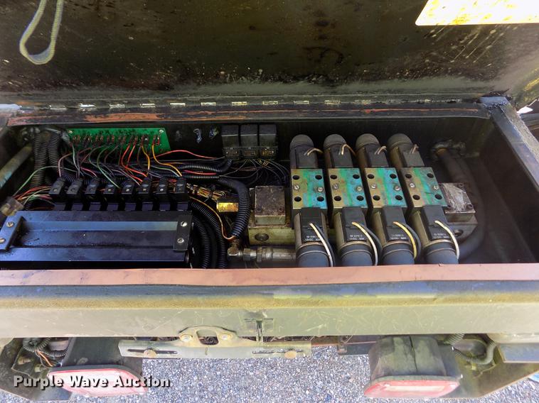 image for item DD5903 2000 Sterling L7500 oil distribution truck