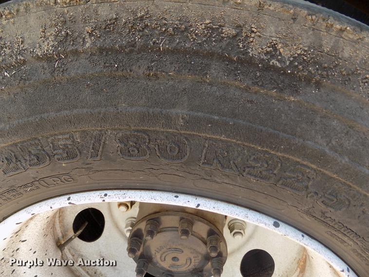 image for item DD5903 2000 Sterling L7500 oil distribution truck