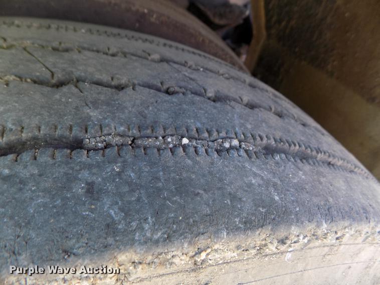 image for item DD5903 2000 Sterling L7500 oil distribution truck