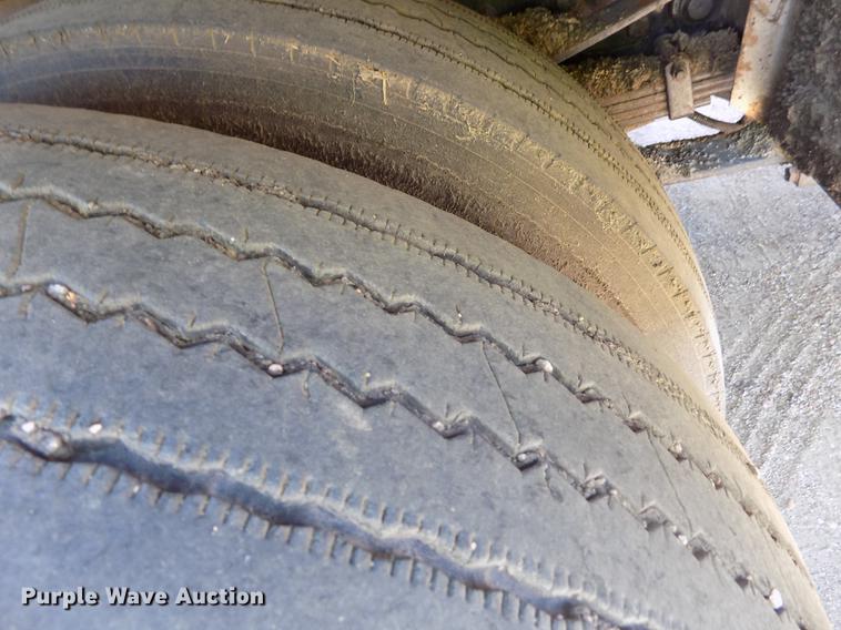 image for item DD5903 2000 Sterling L7500 oil distribution truck