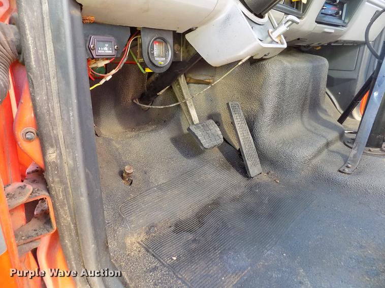 image for item DD5904 1998 Ford F800 oil distribution truck