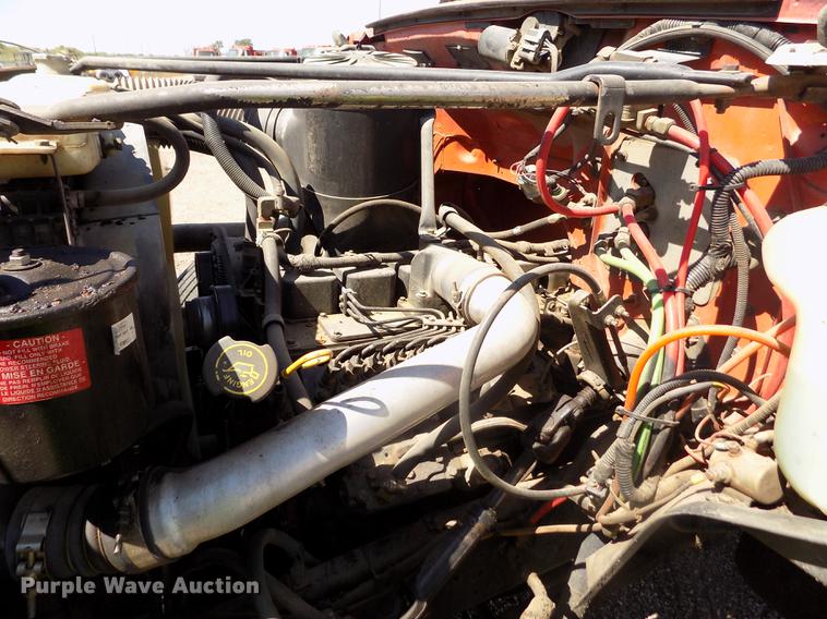 image for item DD5904 1998 Ford F800 oil distribution truck