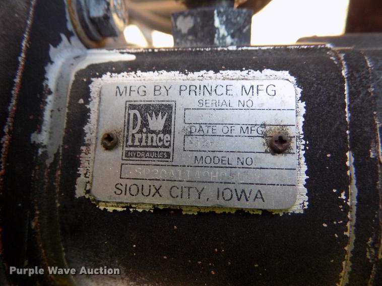 image for item DD5904 1998 Ford F800 oil distribution truck