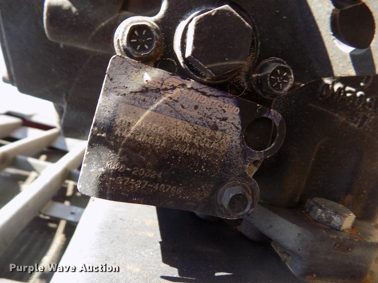 image for item DD5904 1998 Ford F800 oil distribution truck