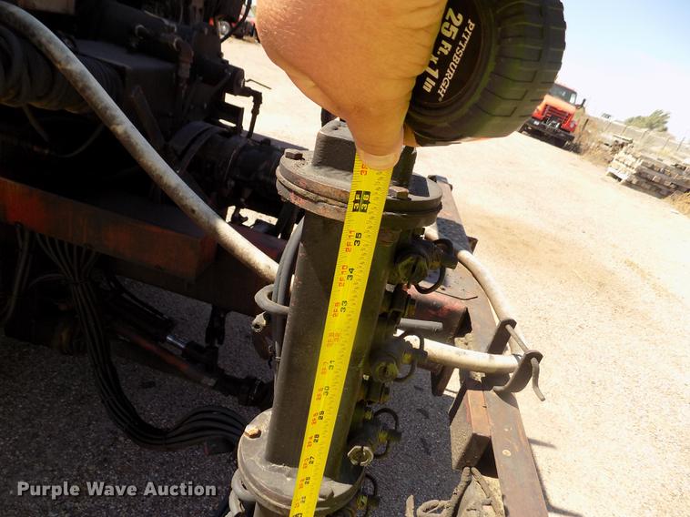 image for item DD5904 1998 Ford F800 oil distribution truck