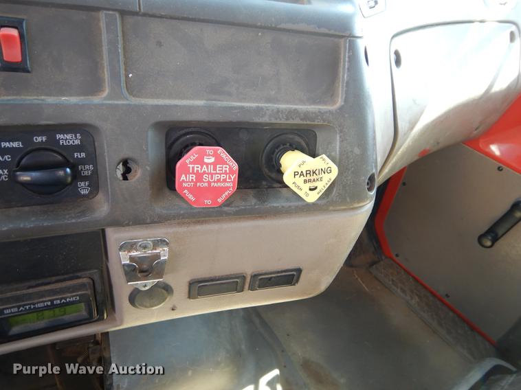 image for item DD6460 2003 Sterling LT7500 dump truck