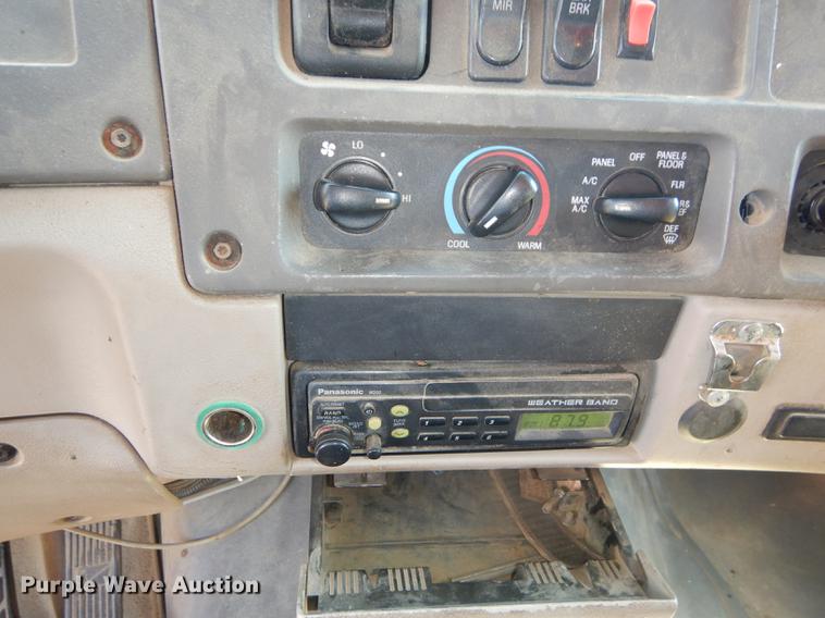 image for item DD6460 2003 Sterling LT7500 dump truck