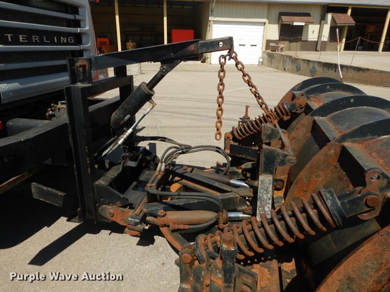 image for item DD6460 2003 Sterling LT7500 dump truck