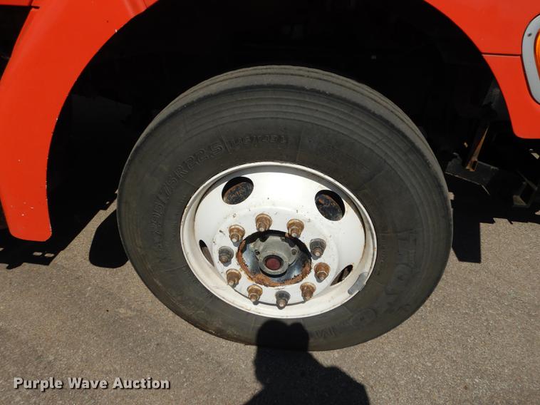 image for item DD6460 2003 Sterling LT7500 dump truck