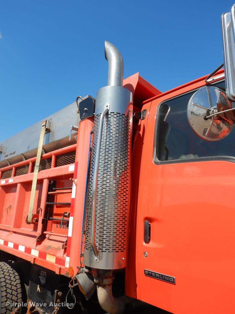 image for item DD6460 2003 Sterling LT7500 dump truck