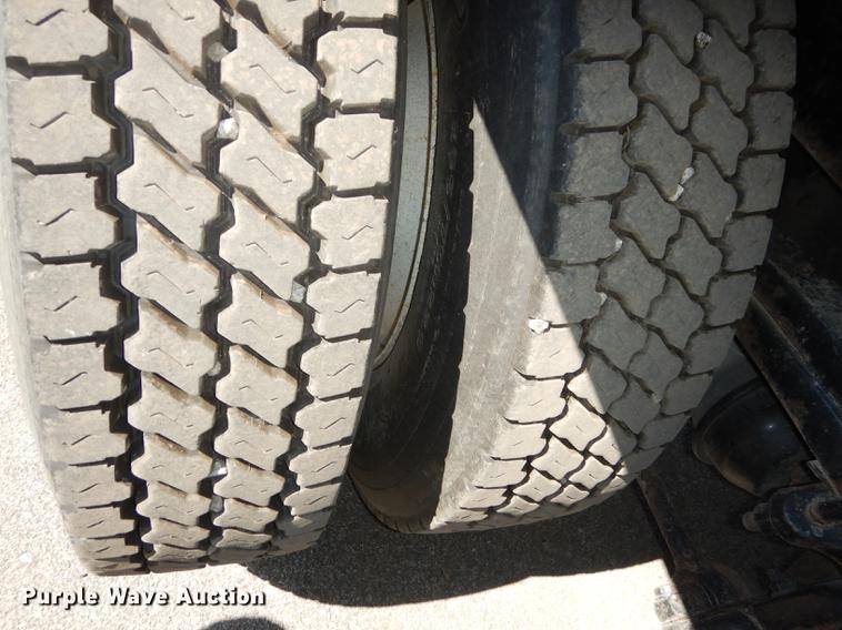 image for item DD6460 2003 Sterling LT7500 dump truck