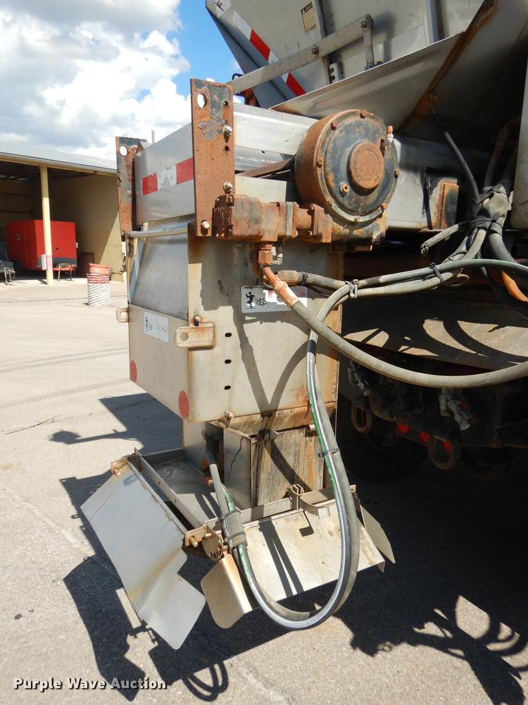 image for item DD6460 2003 Sterling LT7500 dump truck