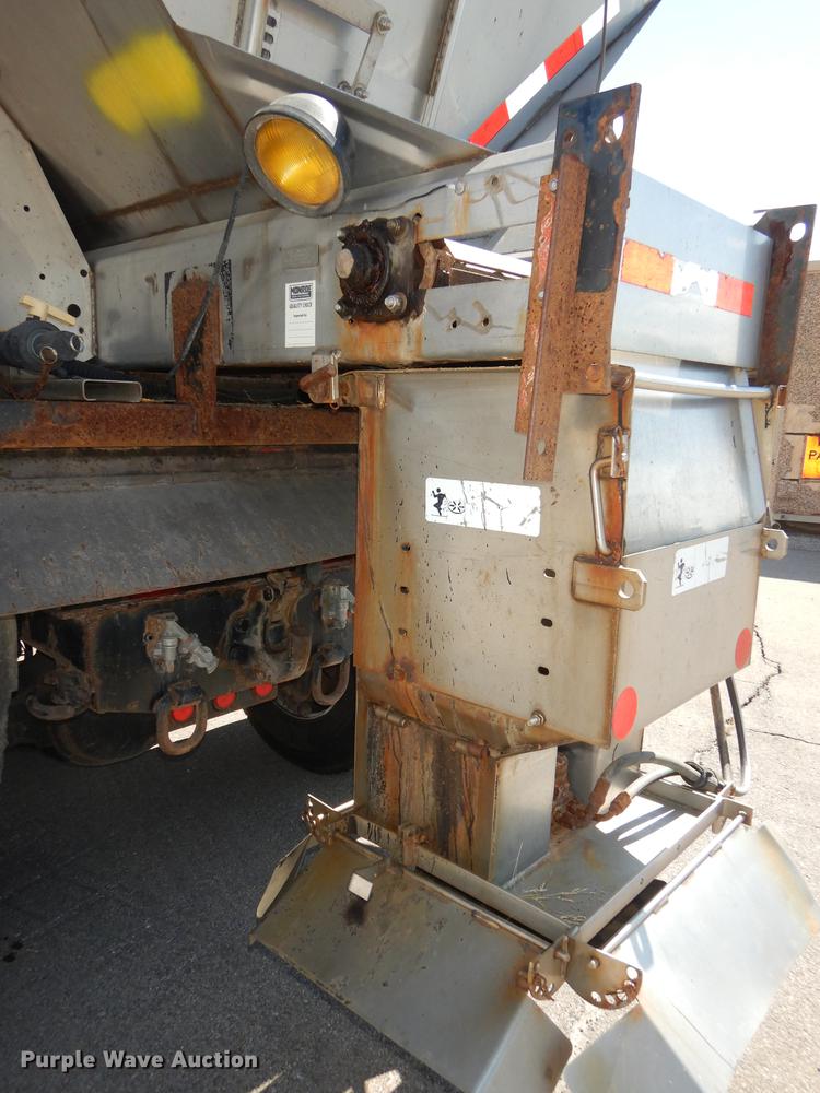 image for item DD6460 2003 Sterling LT7500 dump truck