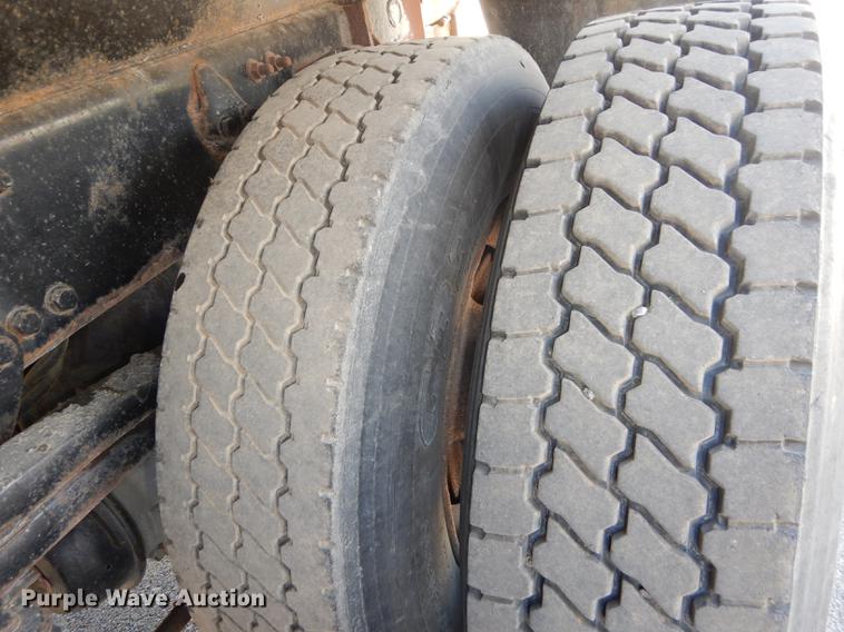 image for item DD6460 2003 Sterling LT7500 dump truck