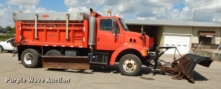 image for item DD6461 2003 Sterling LT7500 dump truck