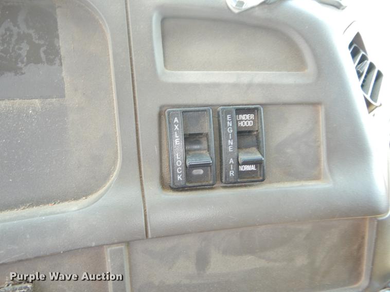 image for item DD6461 2003 Sterling LT7500 dump truck