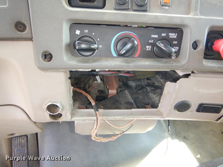 image for item DD6461 2003 Sterling LT7500 dump truck