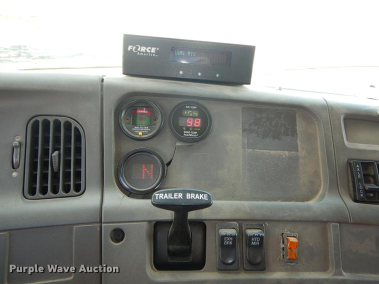 image for item DD6461 2003 Sterling LT7500 dump truck