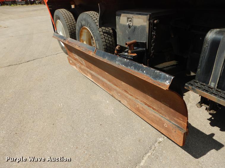 image for item DD6461 2003 Sterling LT7500 dump truck