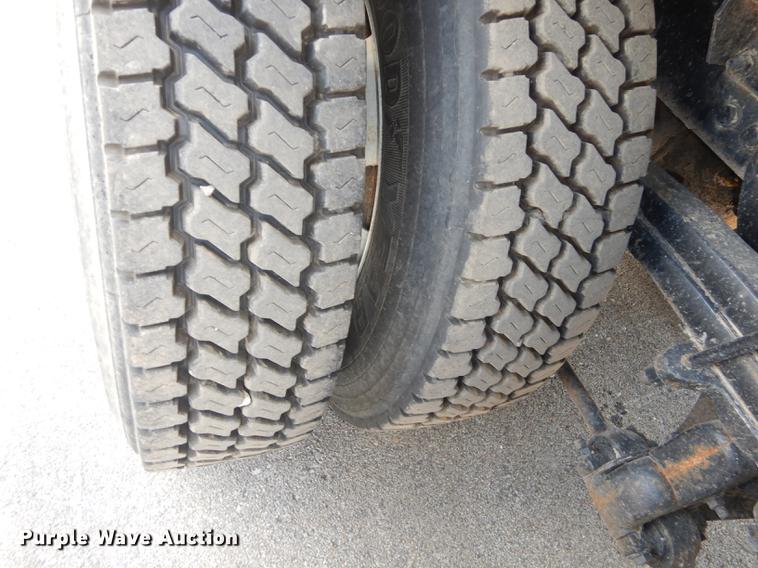 image for item DD6461 2003 Sterling LT7500 dump truck