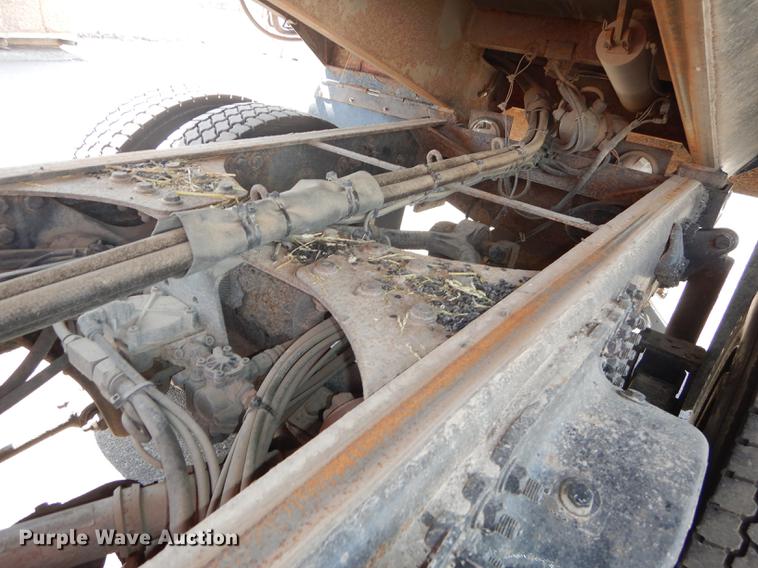 image for item DD6461 2003 Sterling LT7500 dump truck