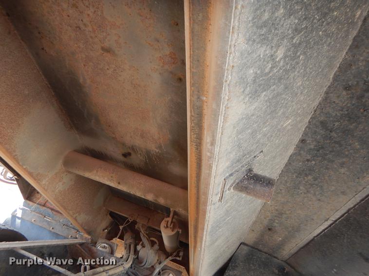 image for item DD6461 2003 Sterling LT7500 dump truck