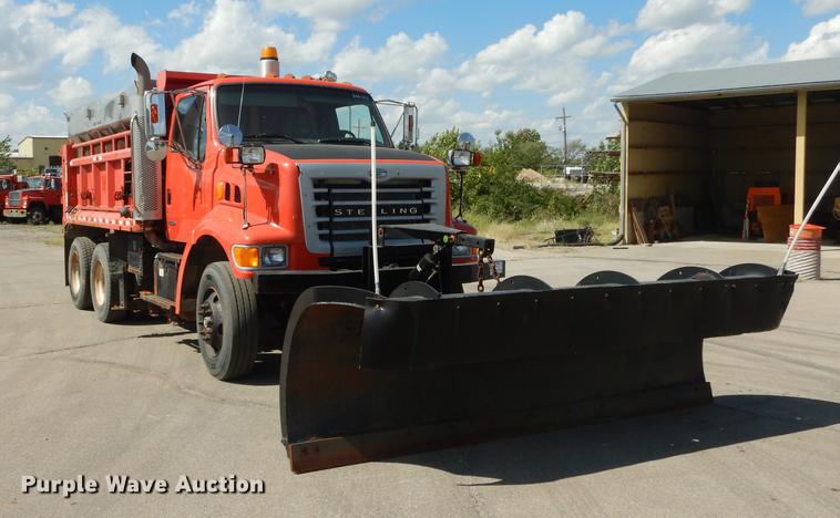 image for item DD6462 2003 Sterling LT7500 dump truck