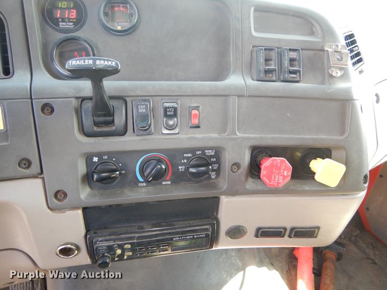 image for item DD6462 2003 Sterling LT7500 dump truck