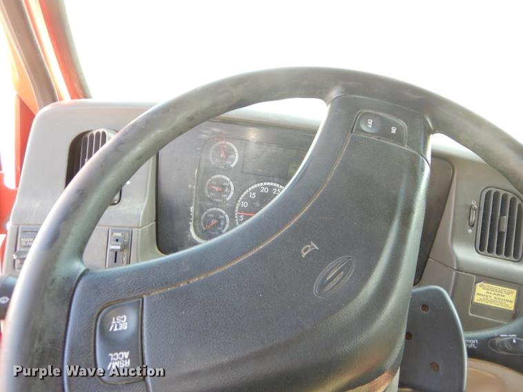 image for item DD6462 2003 Sterling LT7500 dump truck