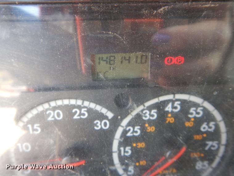 image for item DD6462 2003 Sterling LT7500 dump truck