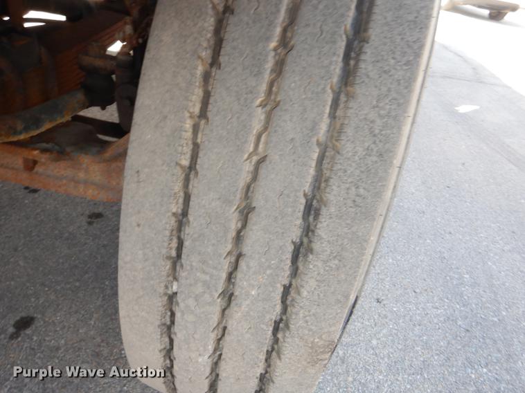 image for item DD6462 2003 Sterling LT7500 dump truck