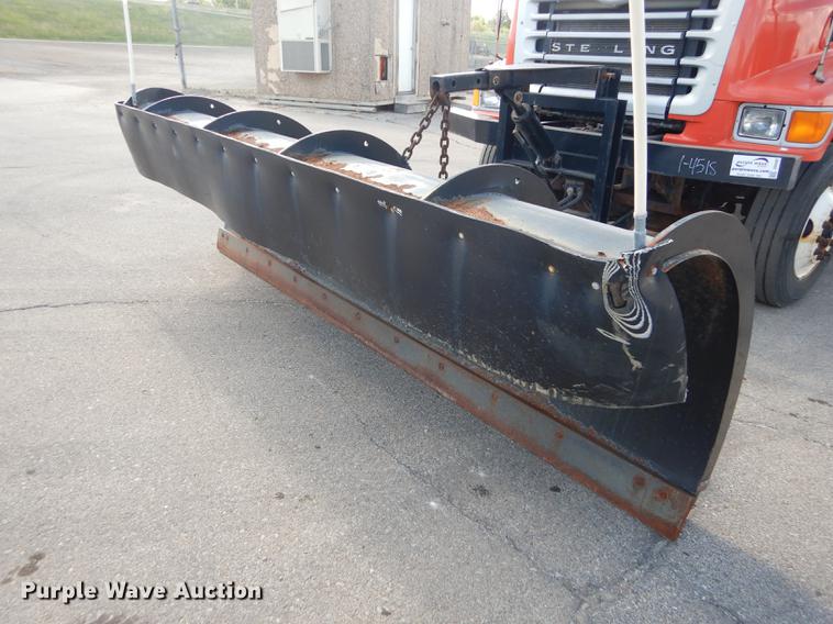 image for item DD6462 2003 Sterling LT7500 dump truck