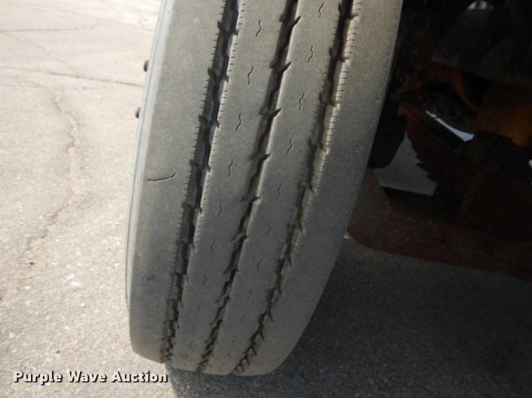 image for item DD6462 2003 Sterling LT7500 dump truck