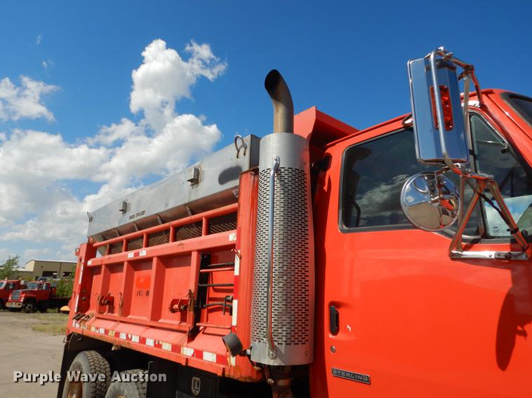 image for item DD6462 2003 Sterling LT7500 dump truck