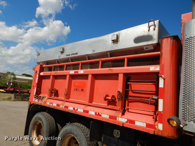 image for item DD6462 2003 Sterling LT7500 dump truck