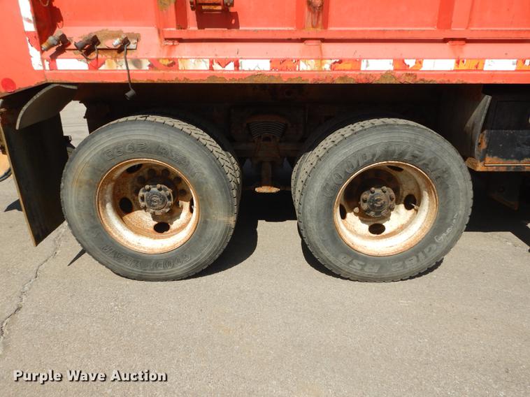 image for item DD6462 2003 Sterling LT7500 dump truck